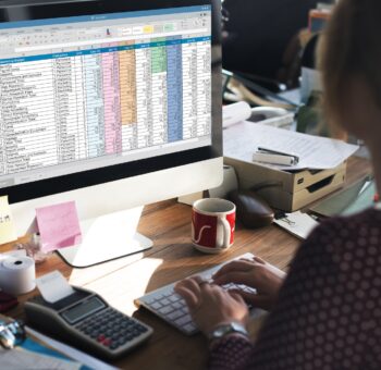 وداعاً للروتين! رقمنة الموافقات المالية: سر كفاءة المدير المالي.