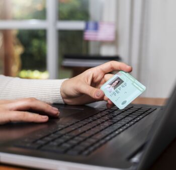 مسارات التدقيق الرقمي: دليل الفرق القانونية لضمان تتبع التوقيع الإلكتروني بدقة